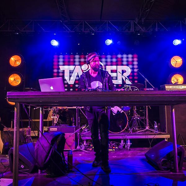 DJ Tager - koncert, hudba - eventovy fotograf
